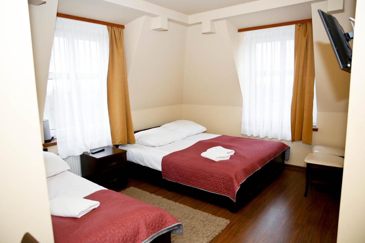 Hotel Pod Wiatrakiem Warta Esterno foto